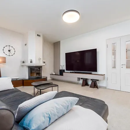 Antea Zadarvillas וילה *